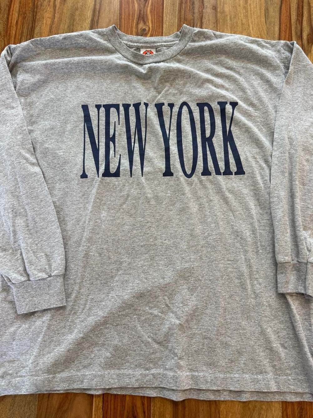 Vintage Looney Tunes New York Long Sleeve T-Shirt Grey Size L